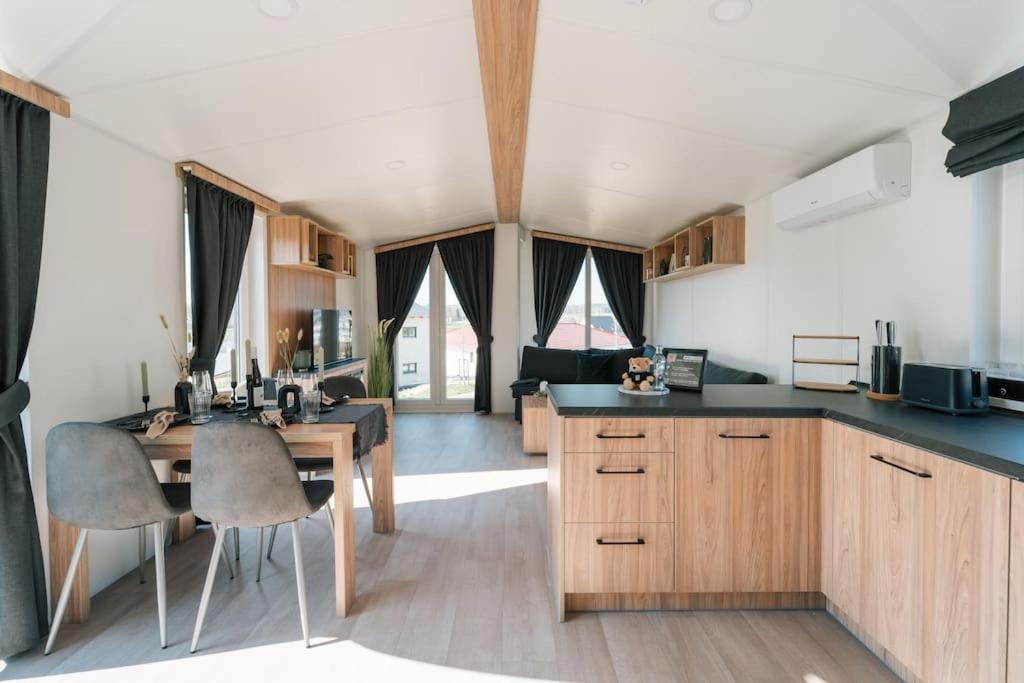 Gemuetliches Voll Ausgestattes Tiny House Apartment Vilseck Bagian luar foto